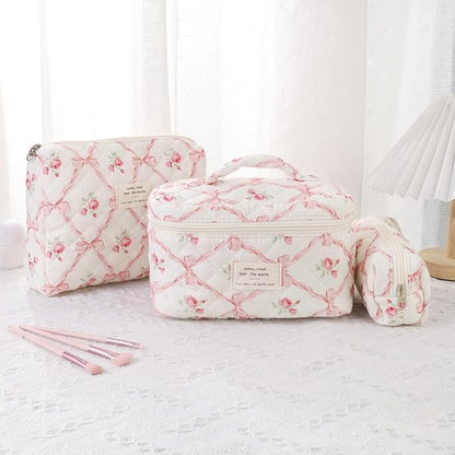 uekeboag Large Travel Quilted Makeup Bag for Women, Floral Cotton Cosmetic Bag, Coquette Aesthetic Floral Toiletry Organizer Bag