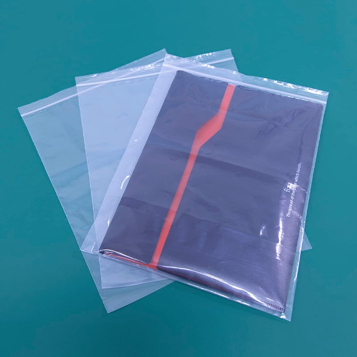 iMailer - 200 Count - 10" x 13" Clear Zip Bags - 2 Mil Reclosable Zip Plastic Poly Bags with Lock Seal Zipper for Clothing, T-Shirt, Prints, Photos, Documents