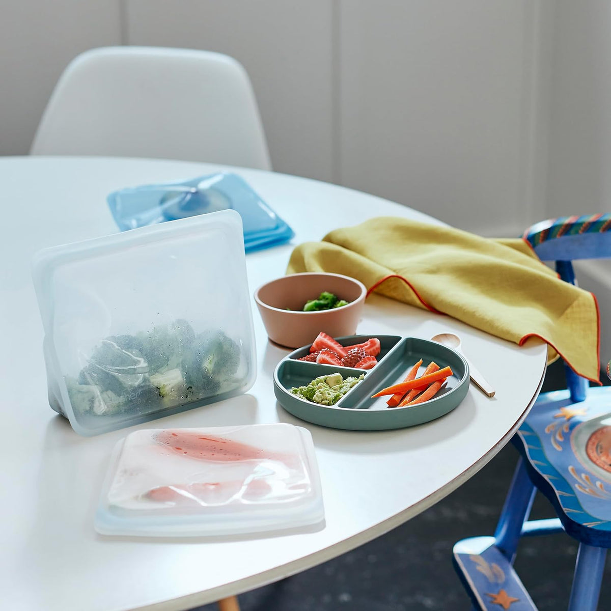 Stasher Silicone Reusable Storage Bag, Stand-Up Mid, Reusable Freezer Bag, Microwave, Dishwasher, Oven Safe, Sous Vide, Premium Lunch Container, Eco Friendly, Food Storage Bags, 56 oz, Clear