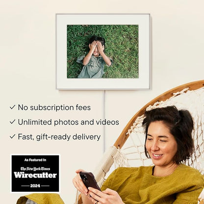 Aura Walden 15" WiFi Digital Picture Frame | Wirecutter's Best Digital Frame