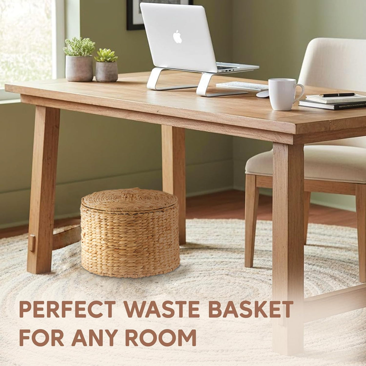 Greenatural Water Hyacinth Storage Baskets Set of 2, Handwoven Round Organizers with Lids and Plastic Liners, 2 Sizes, Decorative Wicker Bins for Home, Bedroom, Bathroom, Kitchen, Office