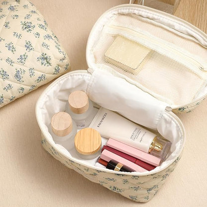 uekeboag Large Travel Quilted Makeup Bag for Women, Floral Cotton Cosmetic Bag, Coquette Aesthetic Floral Toiletry Organizer Bag