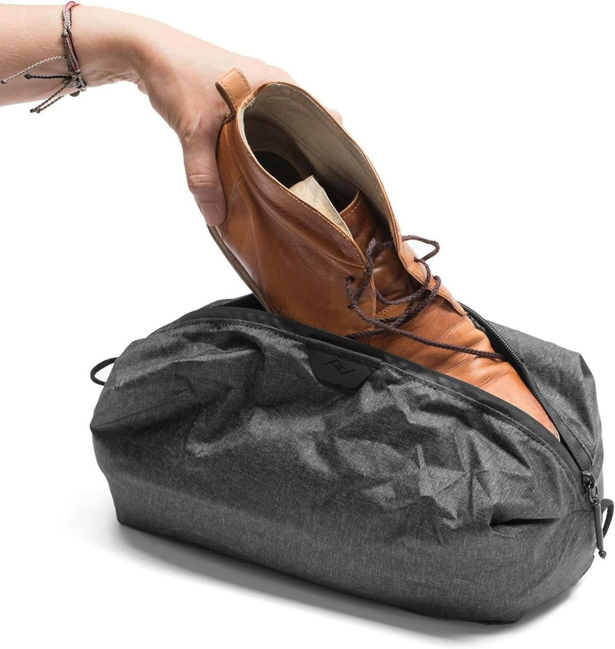 Peak Design Shoe Pouch, Charcoal, Ultralight Travel Organizer Bag for Shoes or Other Items, Weatherproof Shell, Packs into Itself, Fits 1–2 Pairs of Shoes, Works with Peak Design Travel Bags