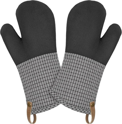 Cuisinart Heritage Kitchen Oven Mitts – Heat-Resistant Mitts for Oven with Non-Slip Neoprene Palm, Long Cuff, and Cotton Filling – Durable Oven Gloves for Cooking, Baking & Grilling (Microplaid)